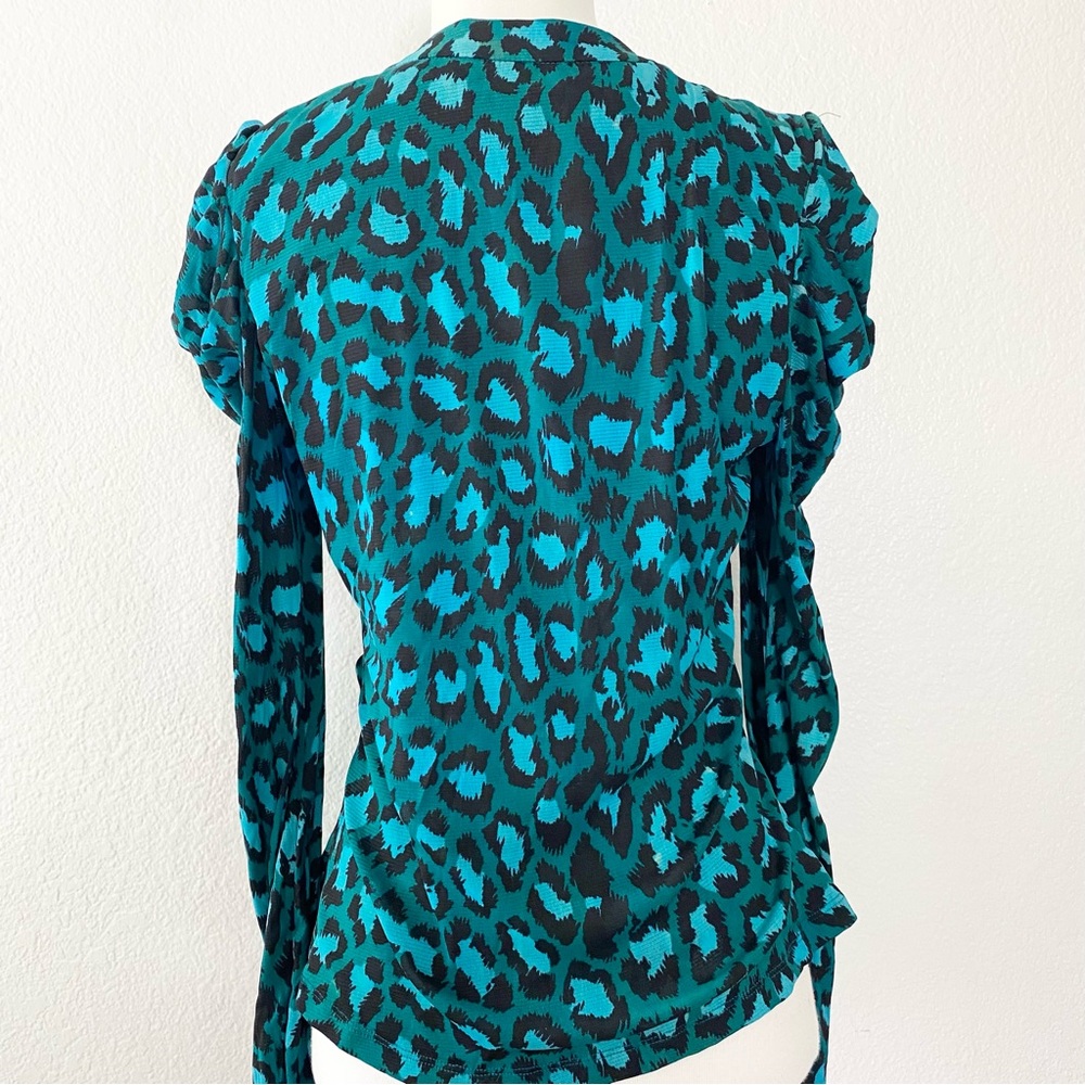 DIANE VON FURSTENBERG Blue Leopard Gladys Top - Picture 2 of 7